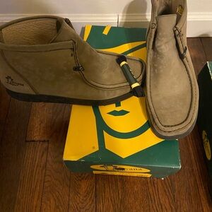 Clarks Men's Tan Leather Shoes